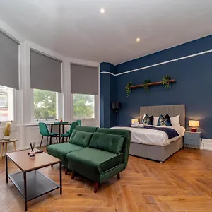 Apartment Flash Sale City Centre Seafront Studio Bn12sil01, Brighton